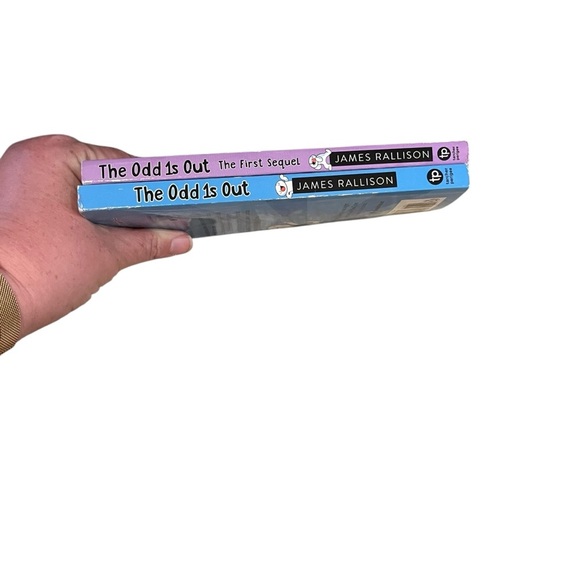The Odd 1s Out Book Set James Rallison How to Be Cool & The First Sequel lot - Picture 3 of 3